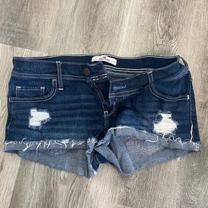Hollister size 7 destroyed shorts